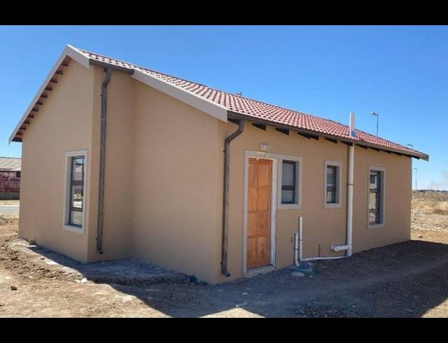 2 BEDROOM HOUSE FOR SALE IN BLOEMSPRUIT